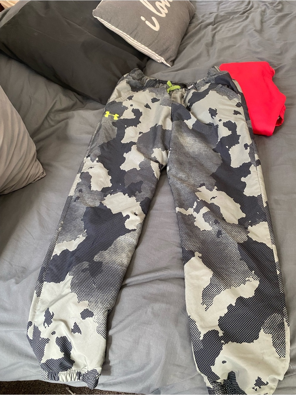 Under Armour Kids' Black & Gray Camo Jogger Pants